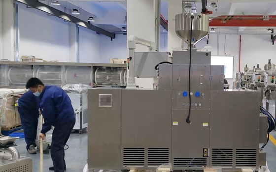 Genauigkeit 5,5 kW Leistung Servo Steuerung Kapselmaschine SIEMENS1510T Steuerungssystem Harmonische Reduktor